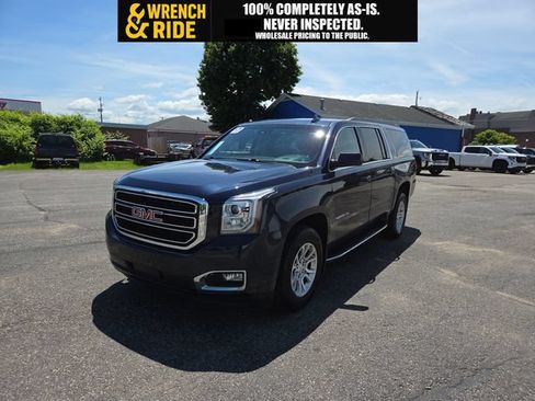 Used 2017 GMC Yukon XL SLT AWD/4WD image 10