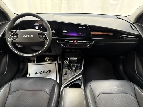Certified 2023 Kia Niro EX Touring image 15
