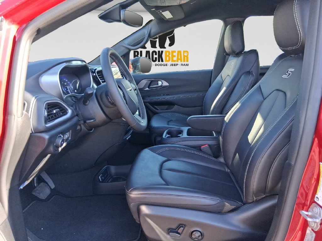 New 2026 Chrysler Pacifica Select w/ S Appearance Package AWD/4WD image 22