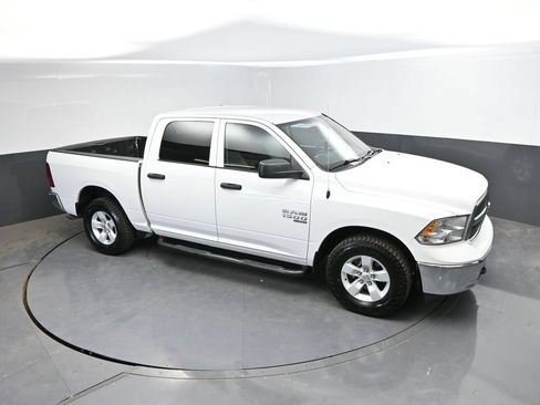 Used 2022 RAM 1500 Classic SLT AWD/4WD image 27