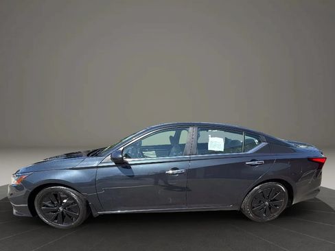 Used 2022 Nissan Altima 2.5 SV FWD image 8