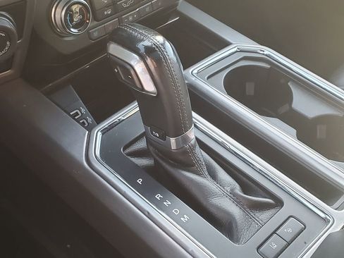 Used 2017 Ford F150 Platinum w/ Equipment Group 701A Luxury image 25