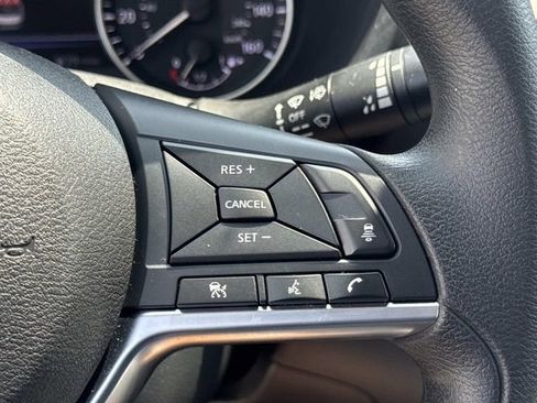 Used 2025 Nissan Sentra SV w/ Trunk Package FWD image 8