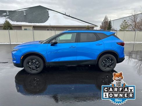 Used 2025 Chevrolet Blazer LT w/ Midnight/Sport Edition image 2
