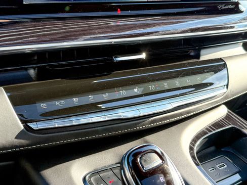 Used 2023 Cadillac Escalade V image 21