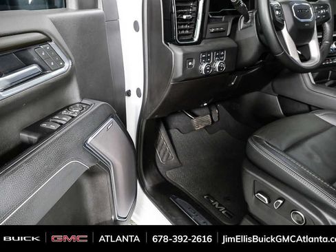 Used 2025 GMC Sierra 2500 Denali w/ Denali Reserve Package AWD/4WD image 8