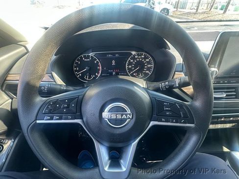 Used 2023 Nissan Altima 2.5 SV image 21