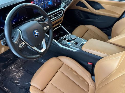 Used 2023 BMW i4 eDrive35 w/ Premium Package RWD image 4