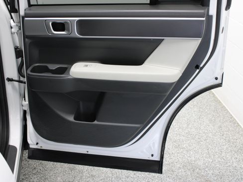 Used 2025 Hyundai Santa Fe SE FWD image 33