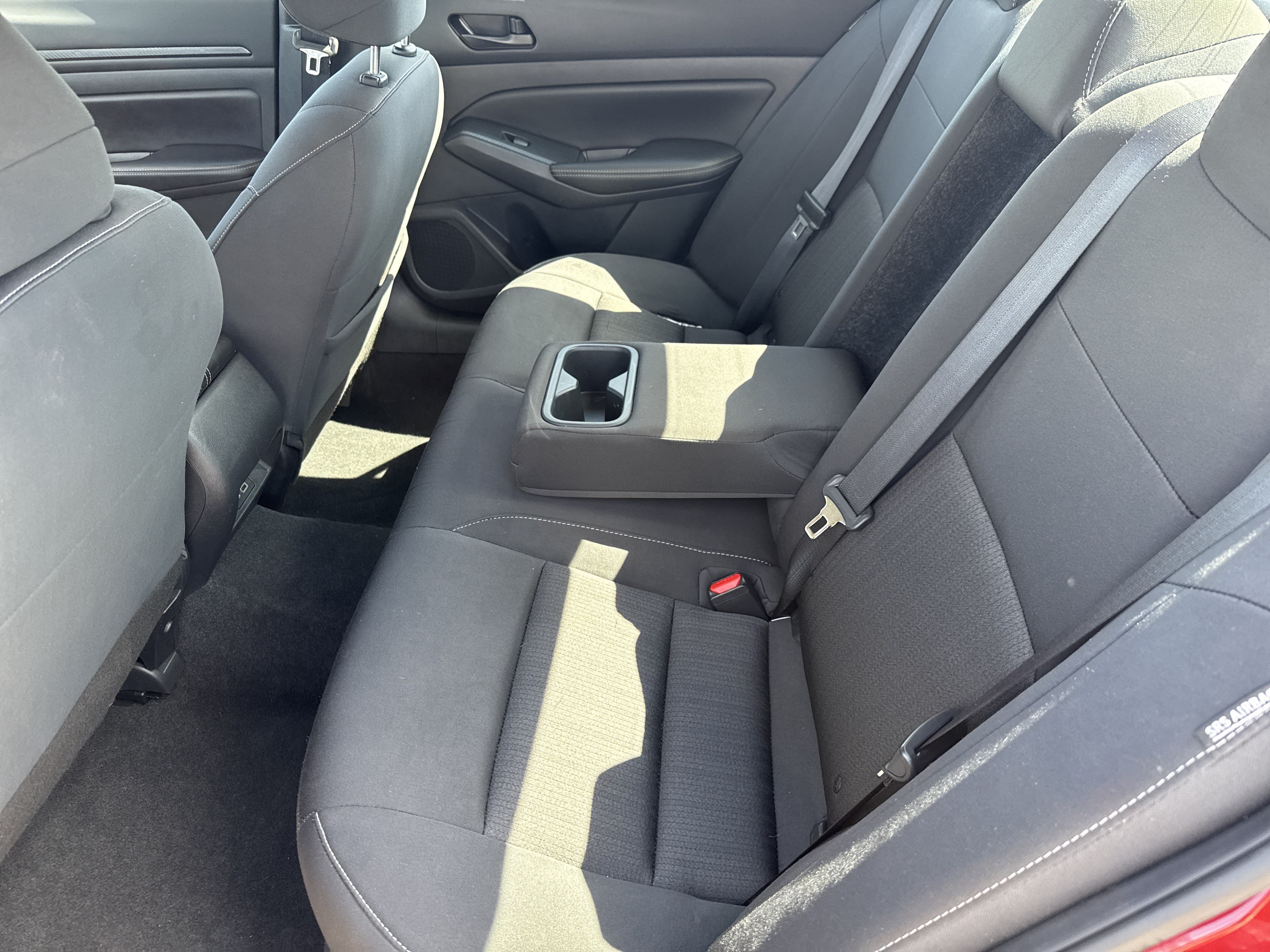 Used 2025 Nissan Altima 2.5 SV FWD image 6
