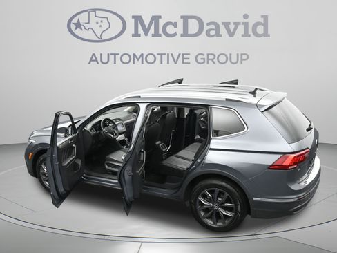 Used 2023 Volkswagen Tiguan SE FWD image 44