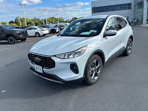 Used 2025 Ford Escape ST-Line Select AWD/4WD image 15