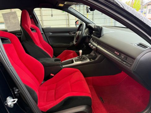 Used 2024 Honda Civic Type R image 10