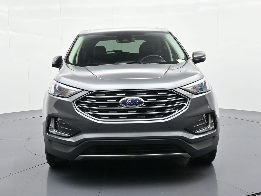 Used 2024 Ford Edge Titanium AWD/4WD image 3