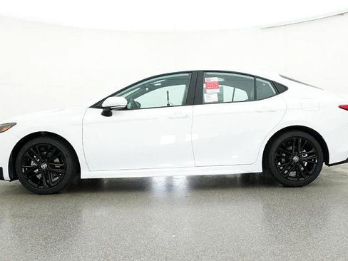 New 2026 Toyota Camry SE image 32