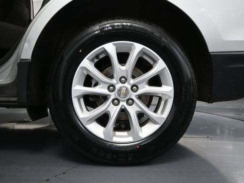 Used 2021 Chevrolet Equinox LS w/ LS Convenience Package image 13