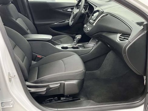 Used 2024 Chevrolet Malibu LT FWD image 30
