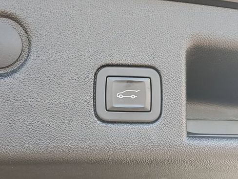 Certified 2019 Chevrolet Equinox Premier FWD image 8