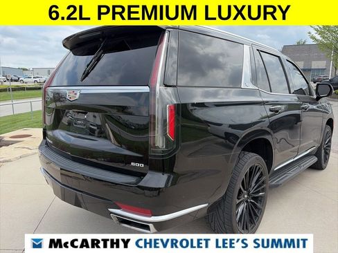 Used 2023 Cadillac Escalade Premium Luxury w/ LPO, Illumination Package AWD/4WD image 18