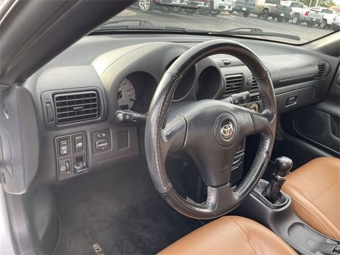 Used 2001 Toyota MR2 image 11