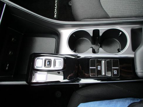 Used 2022 Hyundai Sonata SE w/ Cargo Package image 45