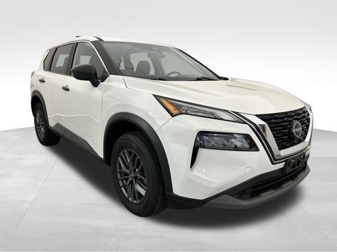 Used 2023 Nissan Rogue S image 8