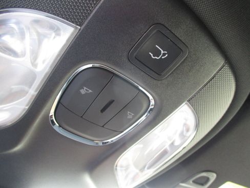 Used 2024 Jeep Compass Limited w/ Elite Group AWD/4WD image 31