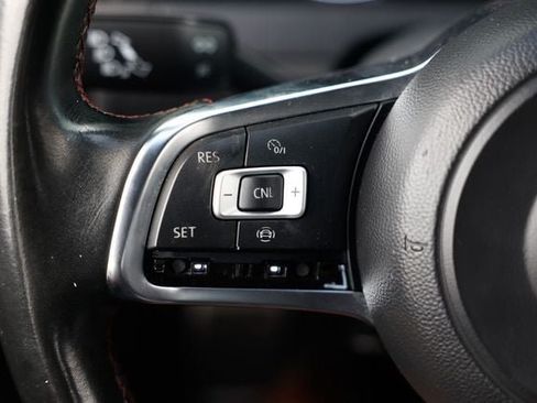 Used 2019 Volkswagen GTI SE FWD image 28