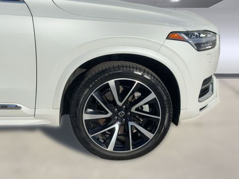 Certified 2021 Volvo XC90 T8 Inscription Expression w/ Climate Package image 12