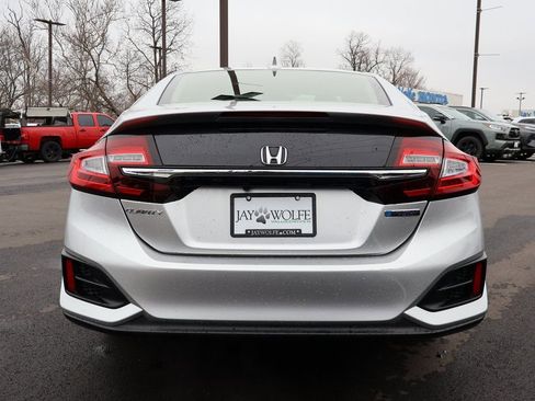 Certified 2018 Honda Clarity Plug-In Hybrid image 6