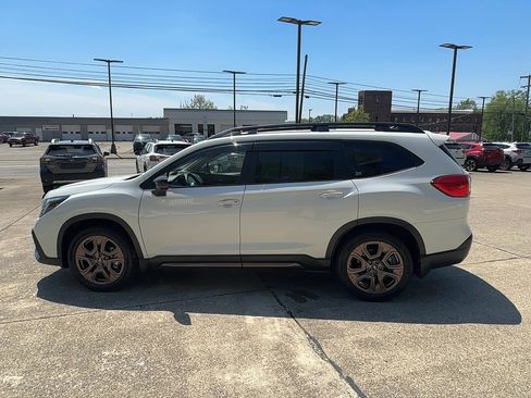Certified 2025 Subaru Ascent Bronze Edition AWD/4WD image 7