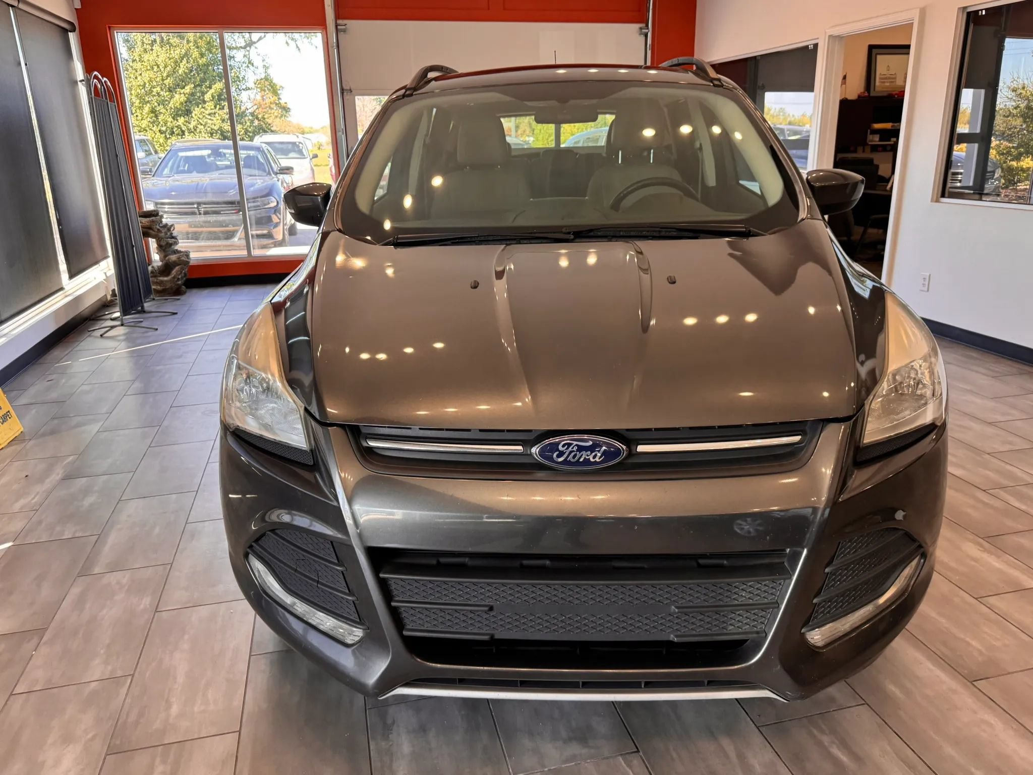 Used 2016 Ford Escape SE w/ SE Leather Comfort Package FWD image 4