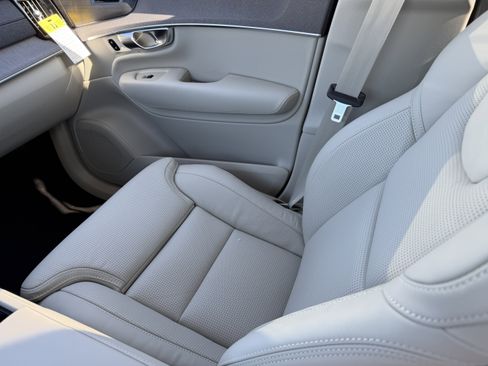 New 2026 Volvo XC90 T8 Ultra w/ Protection Package Premier image 14