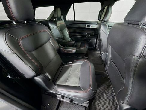 Used 2022 Ford Explorer ST-Line image 28