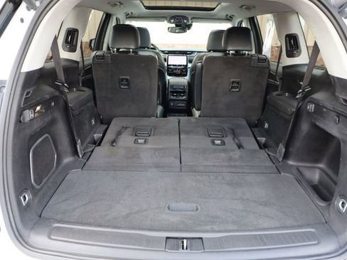 Used 2021 Jeep Grand Cherokee L Limited AWD/4WD image 36