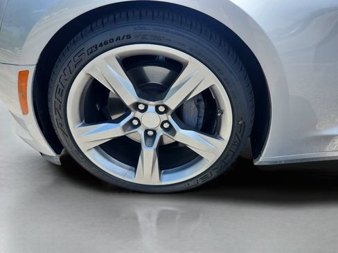 Used 2018 Chevrolet Camaro SS RWD image 34