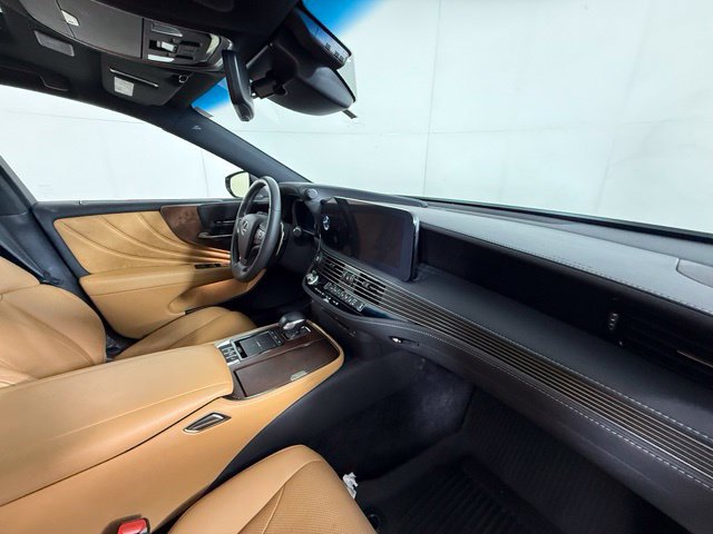 Used 2021 Lexus LS 500 RWD image 34