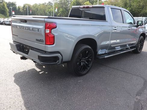 Used 2024 Chevrolet Silverado 1500 High Country w/ High Country Premium Package AWD/4WD image 32