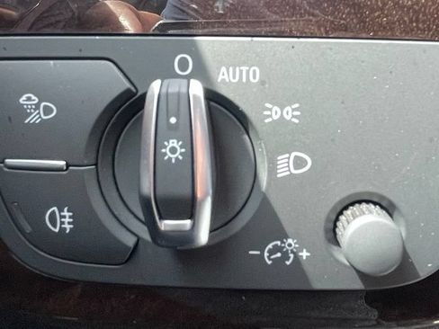 Used 2018 Audi Q7 2.0T Premium Plus w/ Premium Plus Package AWD/4WD image 24