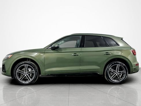 Used 2023 Audi Q5 e Premium Plus w/ Premium Plus Package image 2