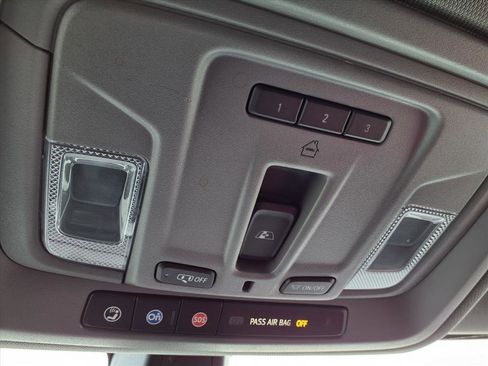 Used 2020 Chevrolet Silverado 1500 LT w/ All-Star Edition image 19