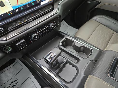 Used 2022 Chevrolet Silverado 1500 ZR2 w/ Technology Package image 25