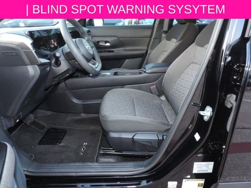 Certified 2025 Nissan Kicks SV image 14