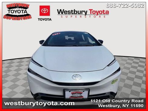 Certified 2024 Toyota Prius Prime FWD image 3