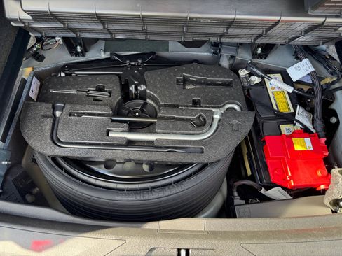 Used 2022 Maserati Levante GT image 12