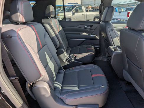 Used 2024 Chevrolet Traverse RS w/ LPO, Floor Liner Package AWD/4WD image 12
