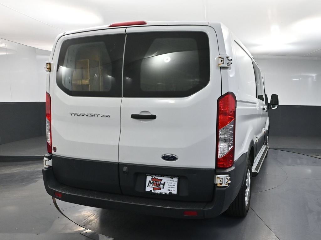 Used 2017 Ford Transit 250 130 Low Roof w/ Exterior Upgrade Package RWD image 5