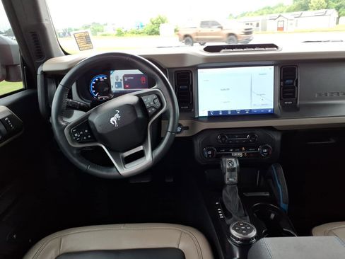 Used 2024 Ford Bronco Wildtrak AWD/4WD image 10