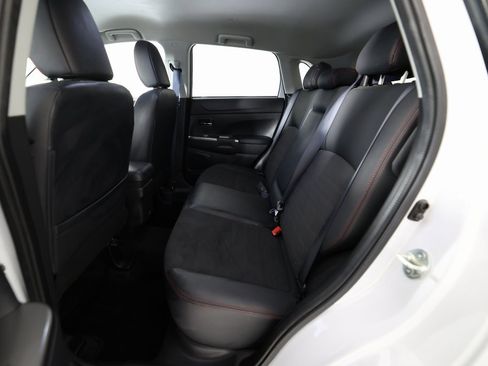 Used 2022 Mitsubishi Outlander Sport SE image 13