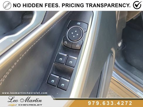 Used 2023 Ford Explorer XLT w/ Equipment Group 202A RWD image 19